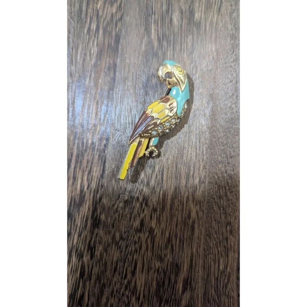 Vintage Parrot Bird Brooch Enamel Rhinestone Gold Tone Tropical‎ Animal Pin 2